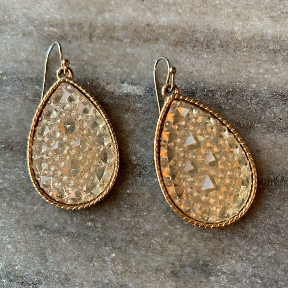 Teardrop earrings